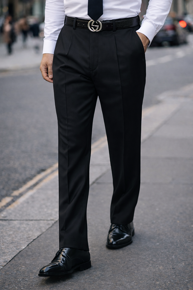 BLACK REGULAR FIT PLEATED PANTS